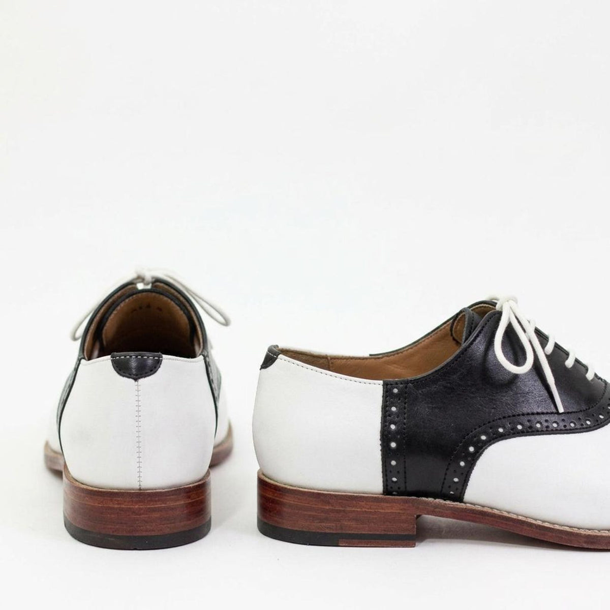 Fama Men's Black and White Leather Brogue Oxford Shoes – two-tone brogue Oxford, view 3 of 9 – full-grain leather and calfskin